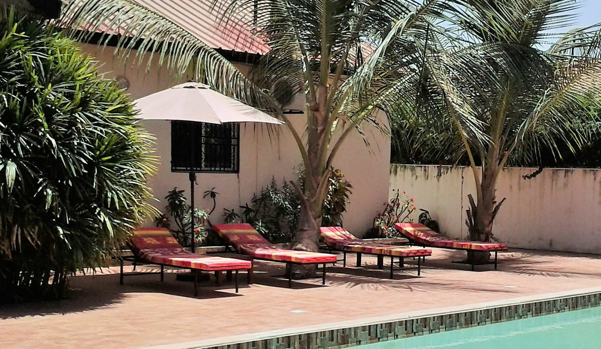 B & B Villa Calliandra Bijilo Экстерьер фото