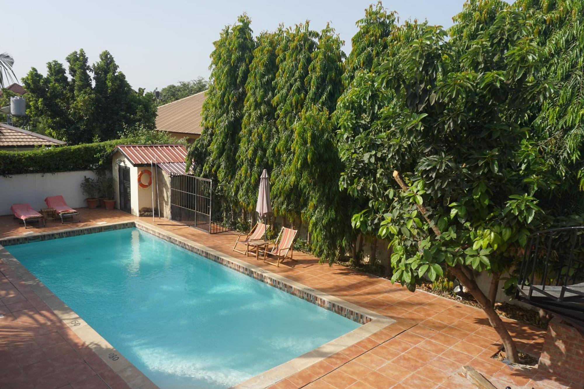 B & B Villa Calliandra Bijilo Экстерьер фото