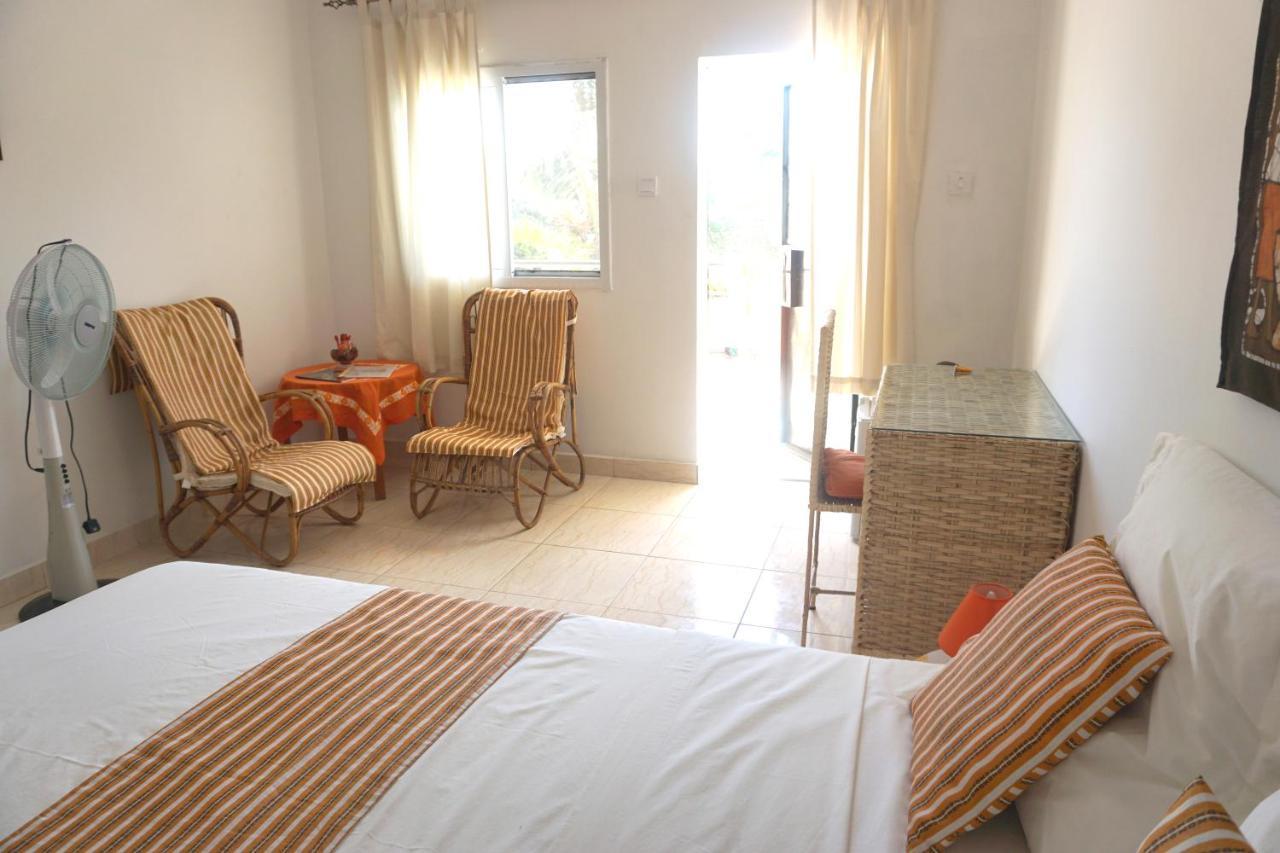 B & B Villa Calliandra Bijilo Экстерьер фото