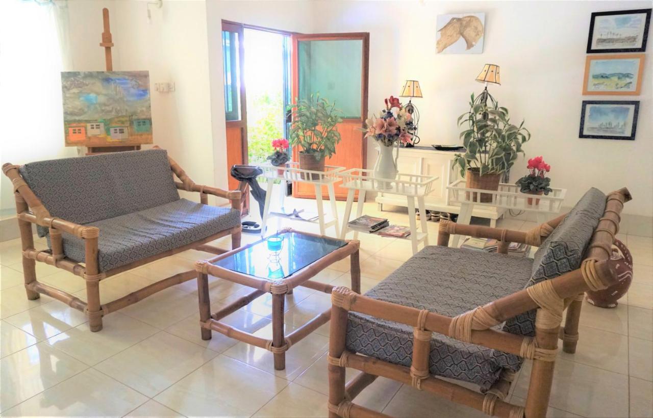 B & B Villa Calliandra Bijilo Экстерьер фото