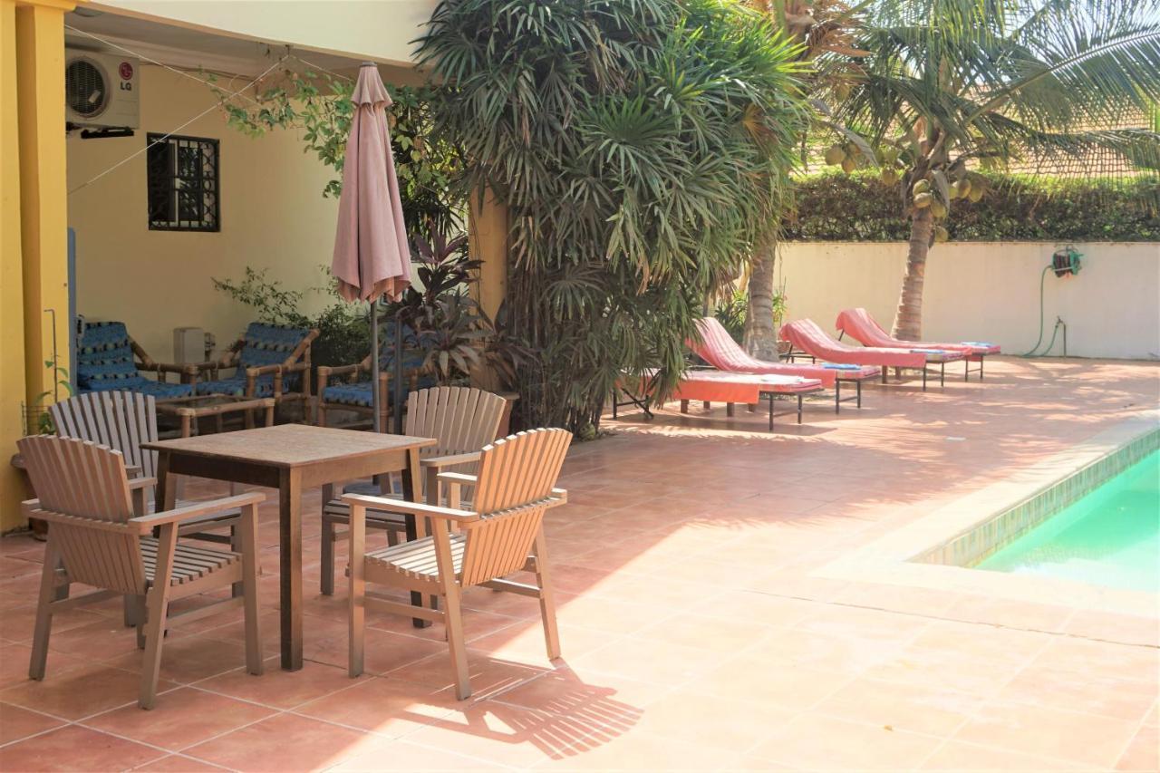 B & B Villa Calliandra Bijilo Экстерьер фото
