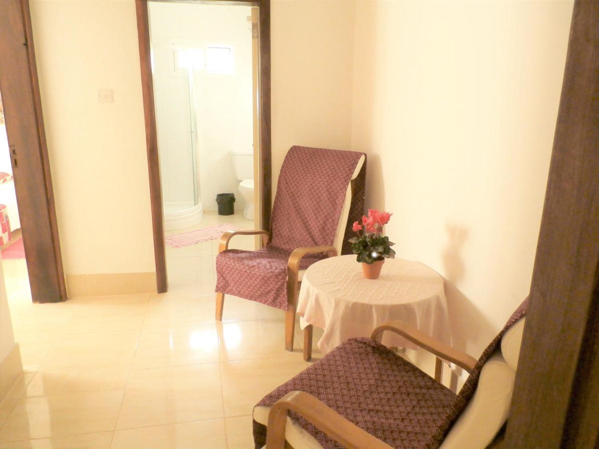 B & B Villa Calliandra Bijilo Экстерьер фото
