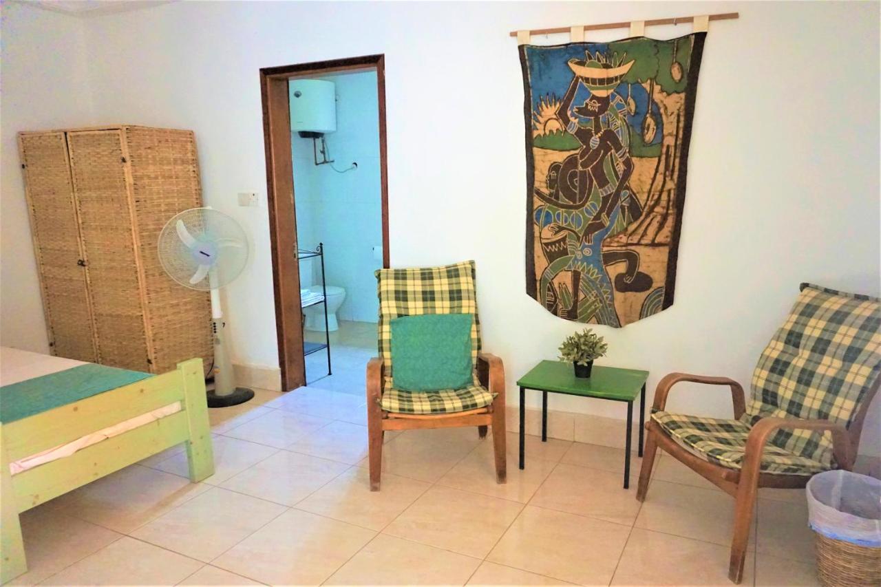 B & B Villa Calliandra Bijilo Экстерьер фото